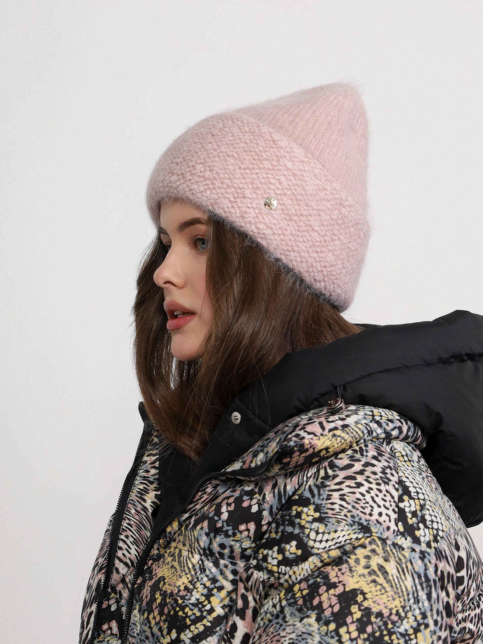 Шапка-бини из ангоры и нейлона с отворотом в ассортименте